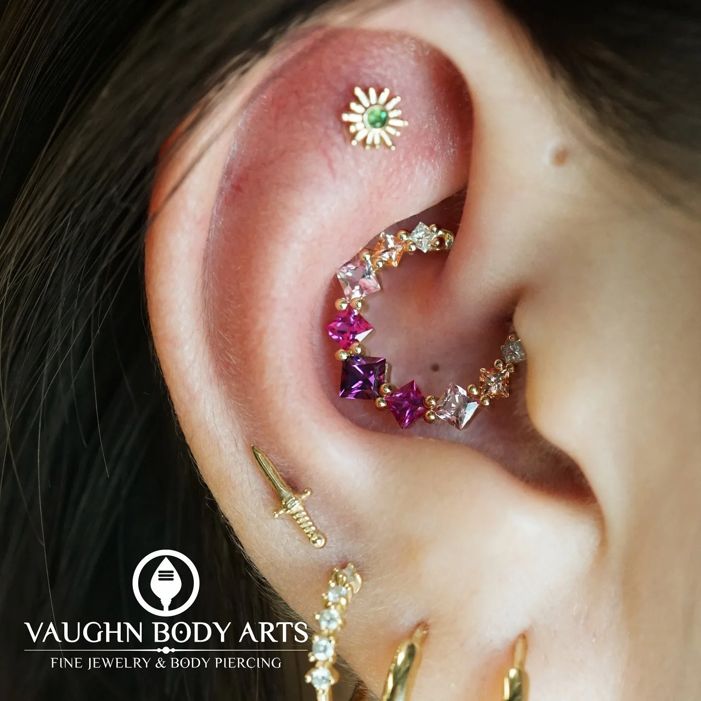 Our wonderful client Nancy has picked out some very gorgeous BVLA pieces for her various ear piercings. 

Her newest addition is this stunning &ldquo;Graduating Tiffany&rdquo; hinge ring for her daith we had pierced a month ago. 

Made of solid Yello
