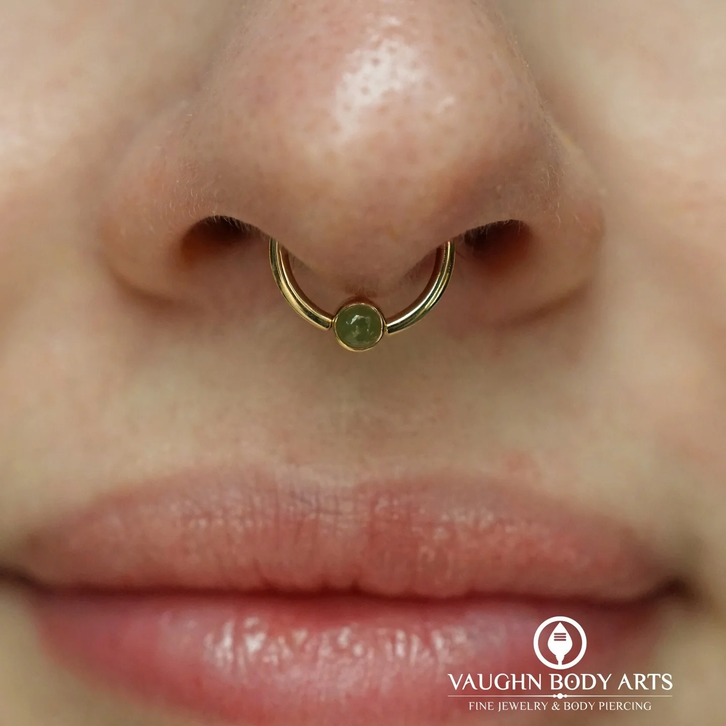 Our wonderful client Jessica looks amazing with her new septum piercing! 

She picked out this gorgeous fixed bead ring from BVLA made of solid Yellow Gold with Jade. 

Thank you so much Jessica! 

#vaughnbodyarts #bvlalove #bvla #monterey #montereyp