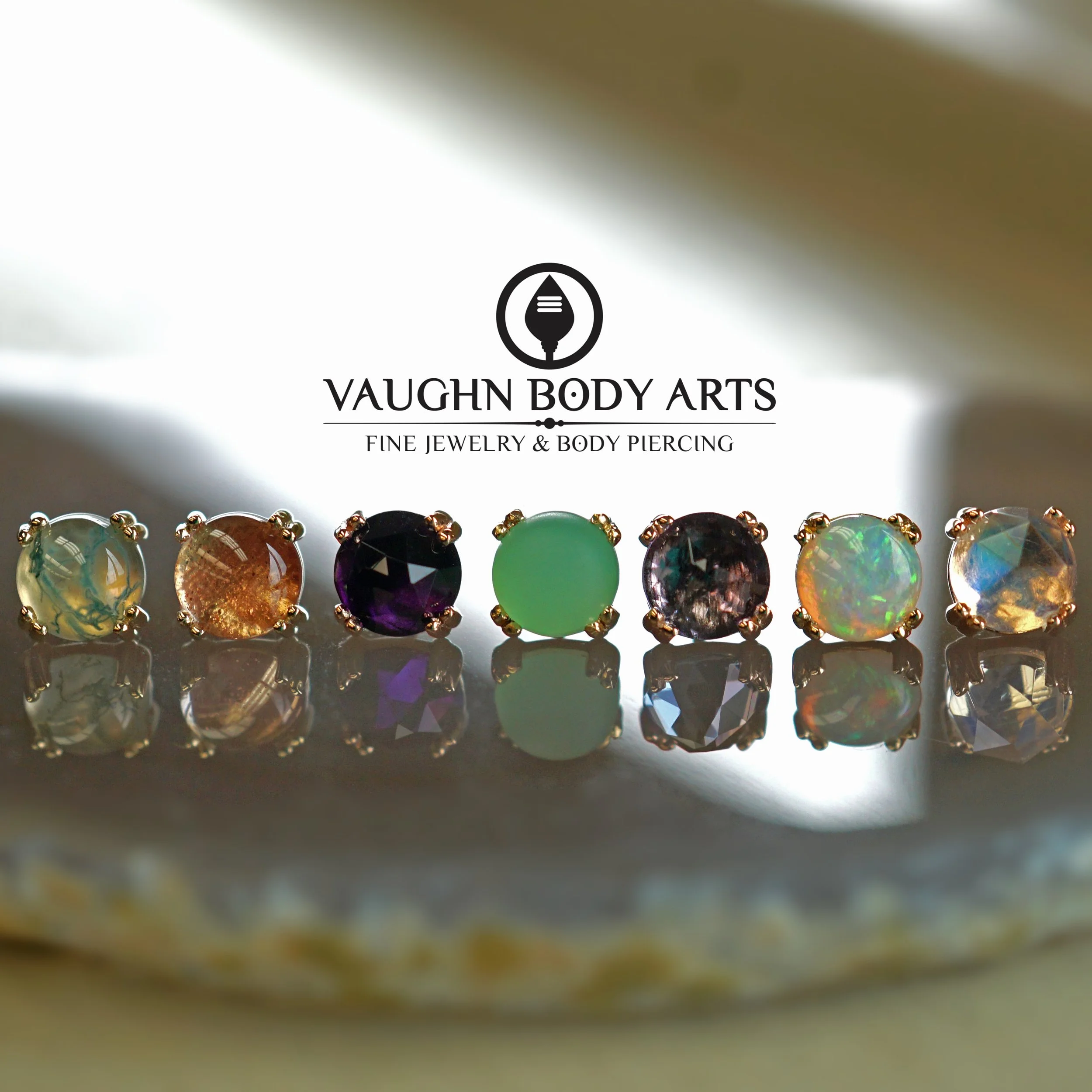 These &ldquo;cab prongs&rdquo; from BVLA look incredible. We have a lot of different ones to choose from in 4mm (pictured here) and in 3mm. And with their super low profile, they look great in any piercing without looking tall or bulky. 

All genuine