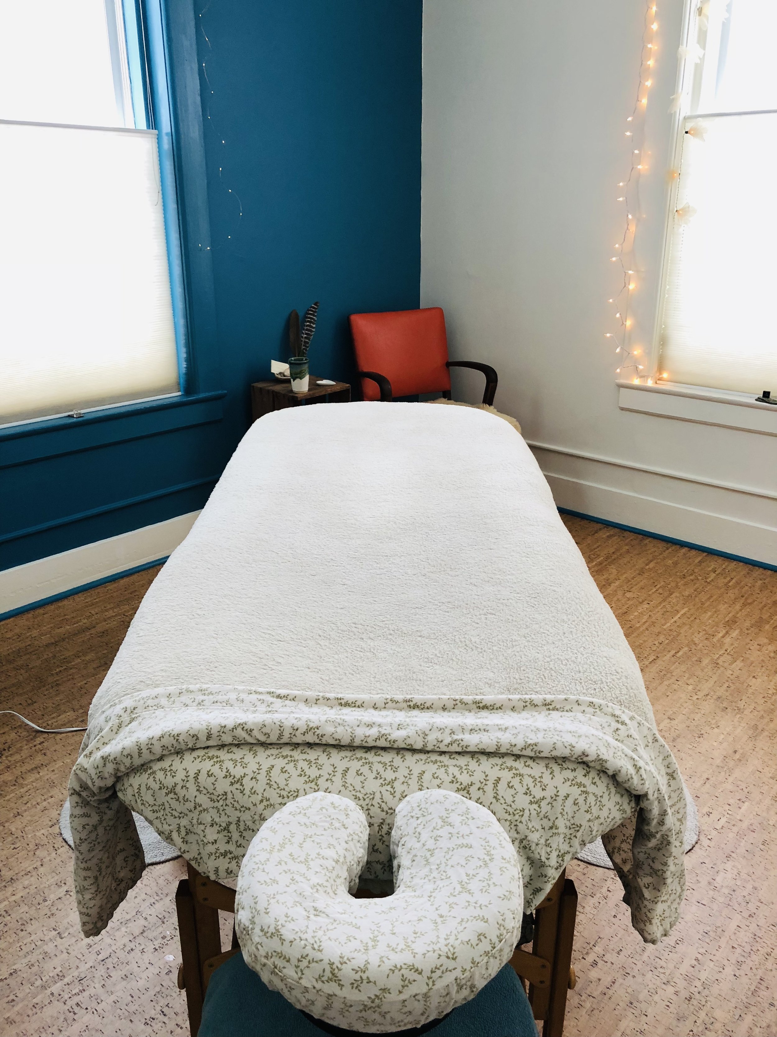 massage table.jpeg