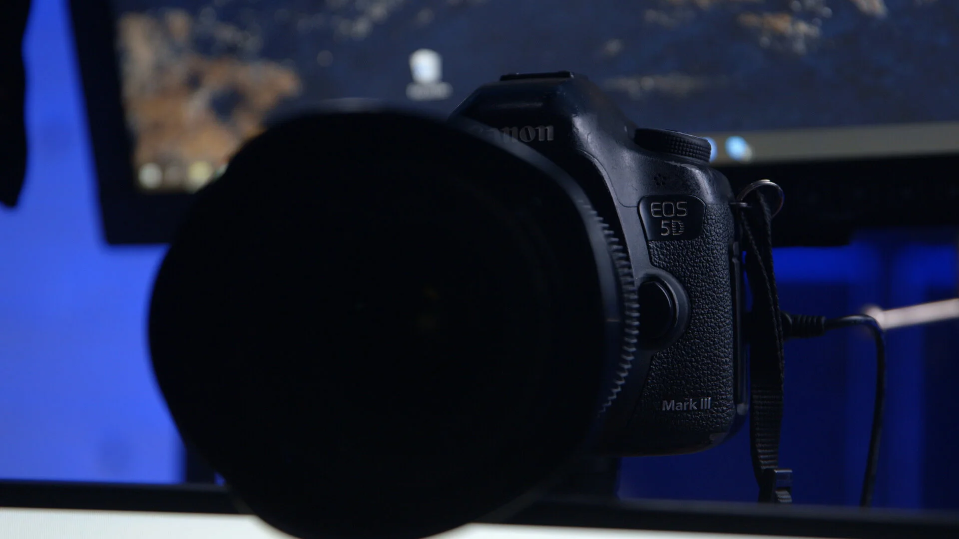 How to Use the 5D Mark III as a Webcam