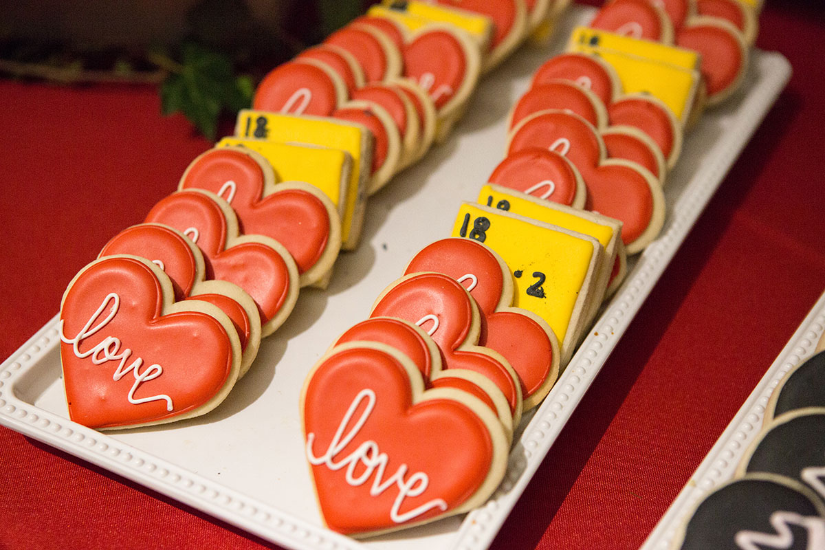 Ashley_Ann_Photography_Cookie_Table_Wedding_Pittsburgh-1-12.jpg