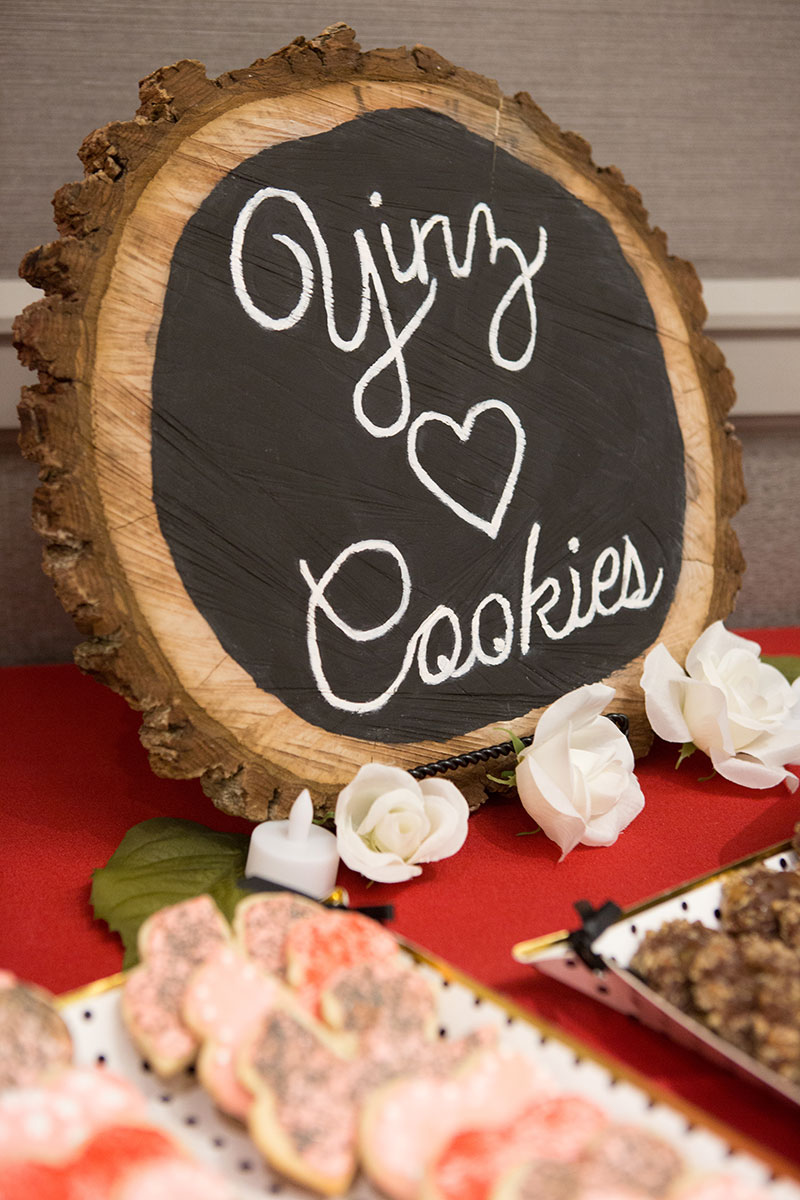 Ashley_Ann_Photography_Cookie_Table_Wedding_Pittsburgh-1-13.jpg