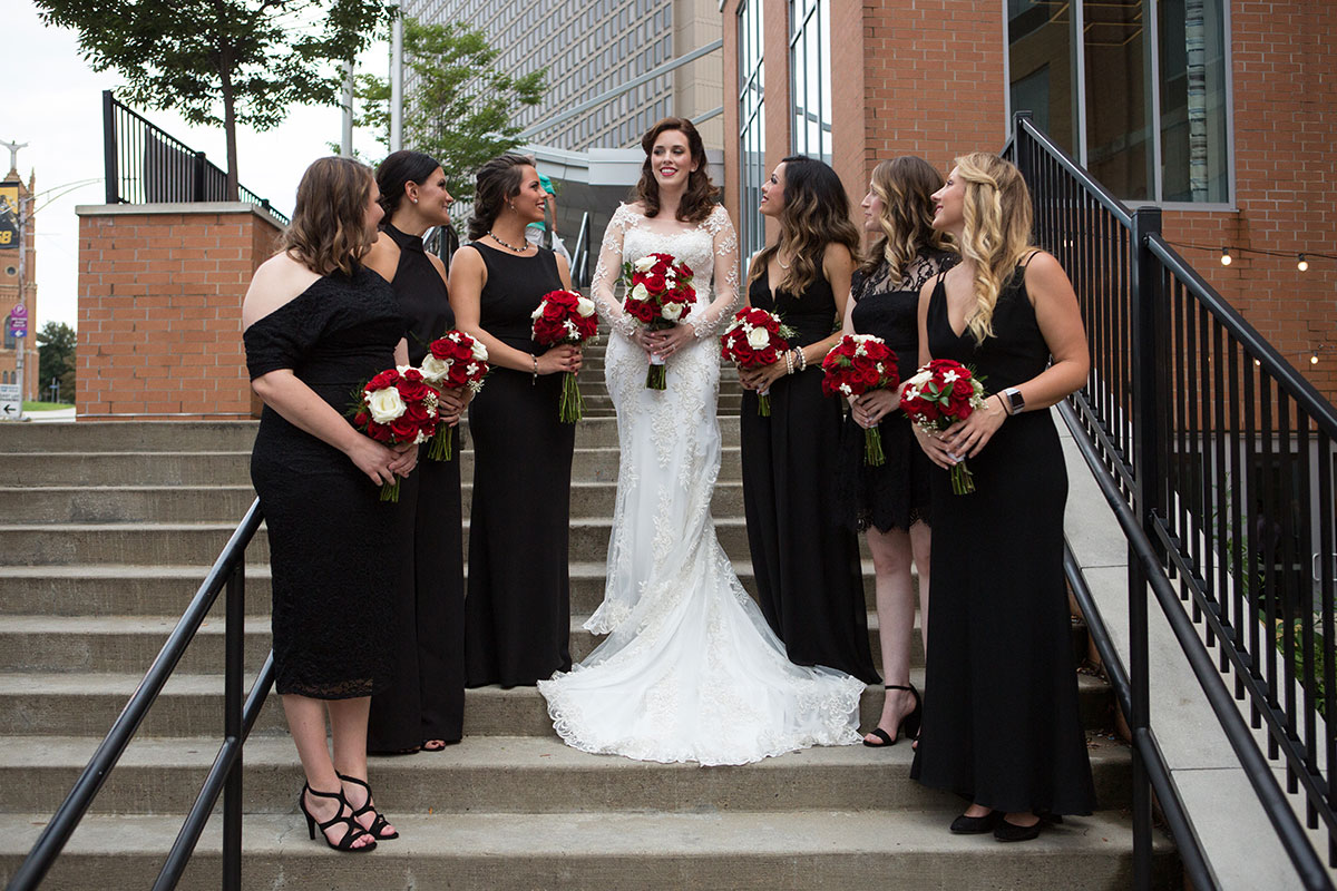 Ashley_Ann_Photography_Downtown_Bridal_Party_Wedding_Pittsburgh-1-263.jpg