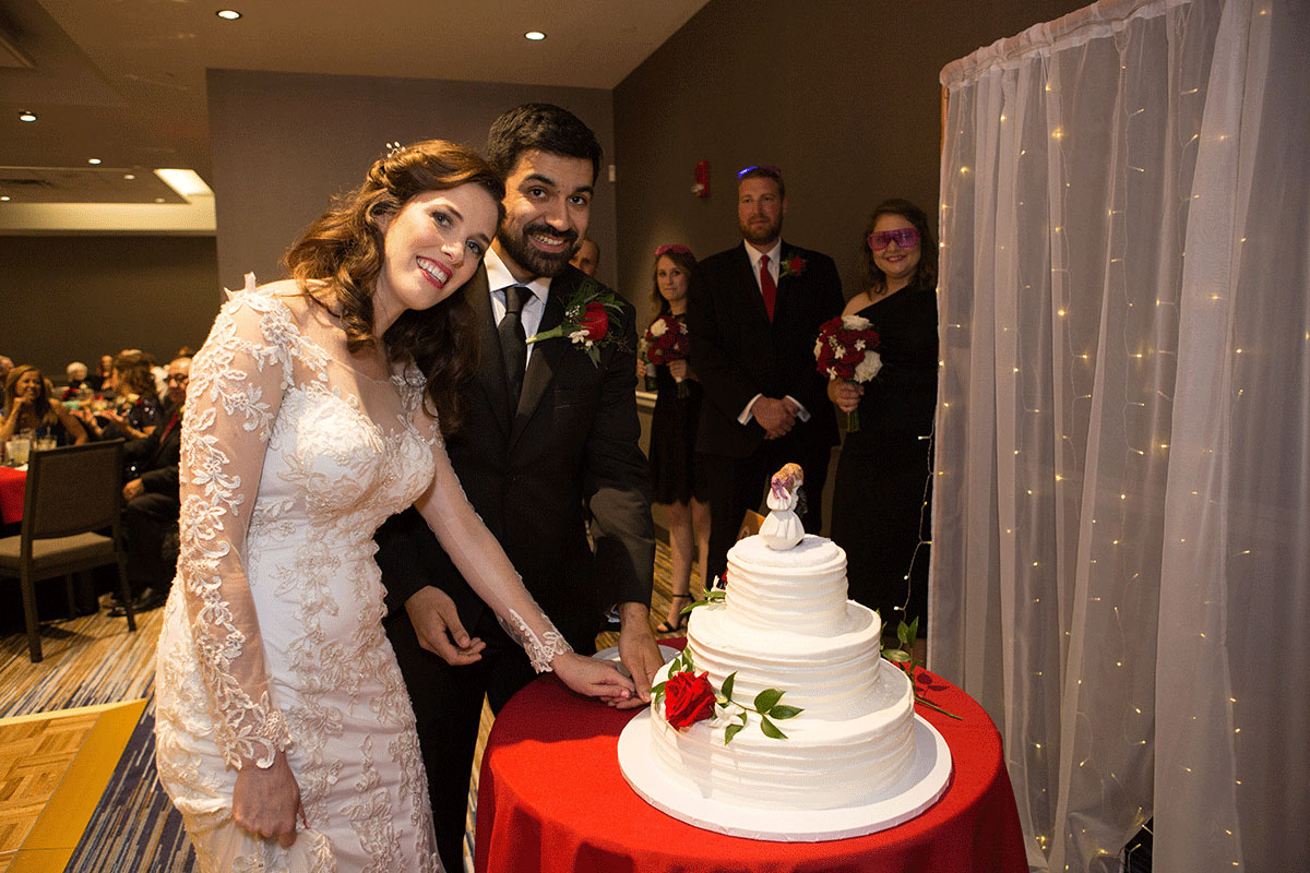 Ashley_Ann_Photography_Downtown_Cake_Wedding_Pittsburgh-1-407.jpg
