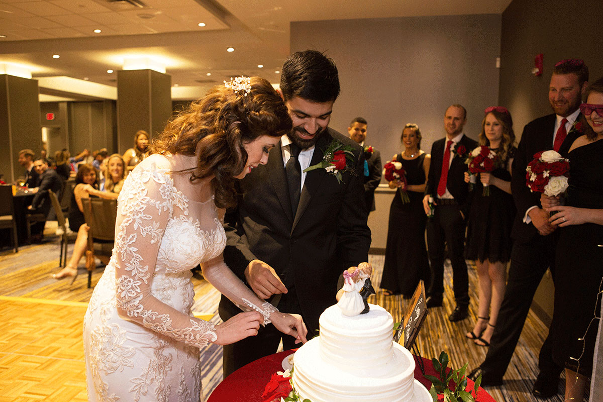 Ashley_Ann_Photography_Downtown_Cake_Wedding_Pittsburgh-1-412.jpg