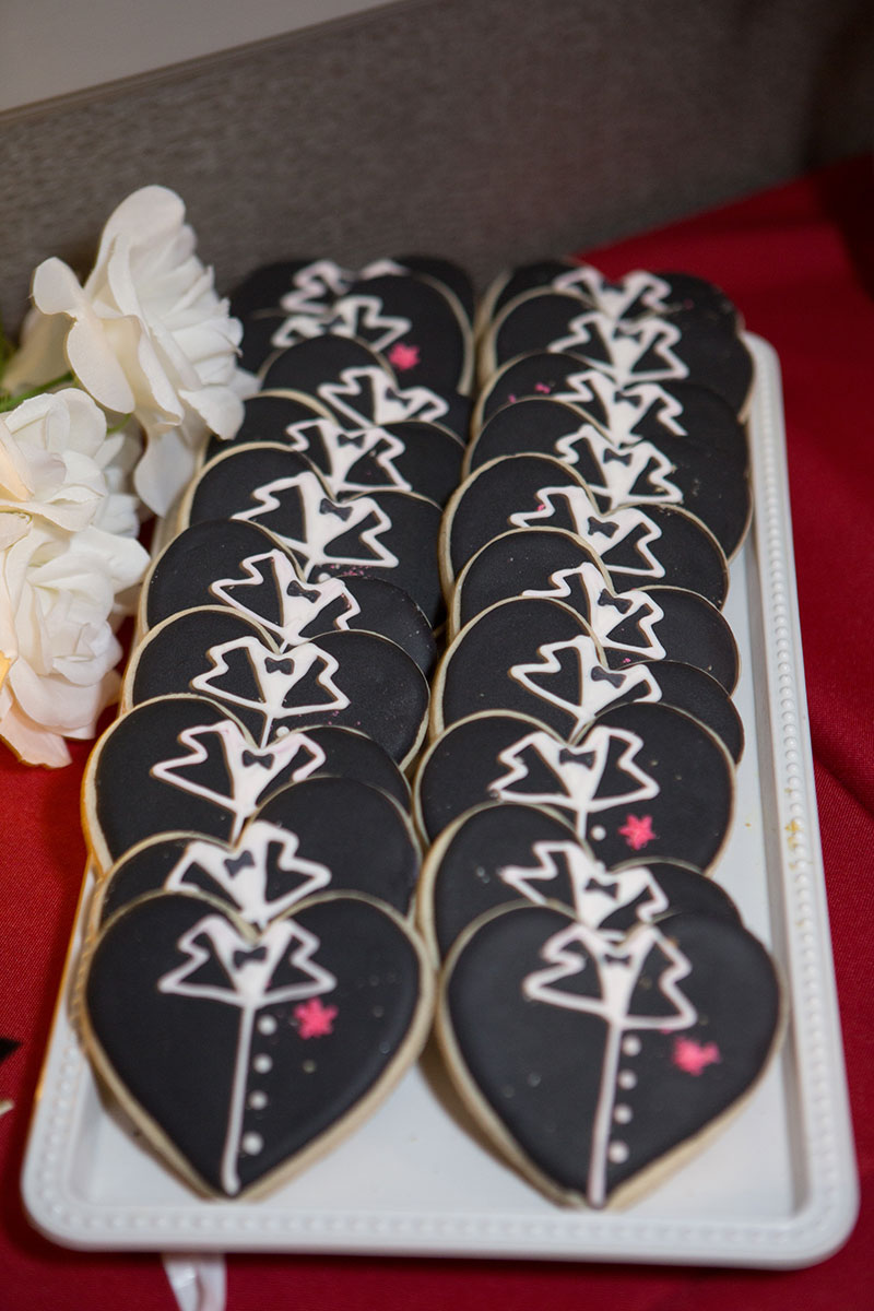 Ashley_Ann_Photography_Downtown_Cookie_Table_Wedding_Pittsburgh-1-341.jpg