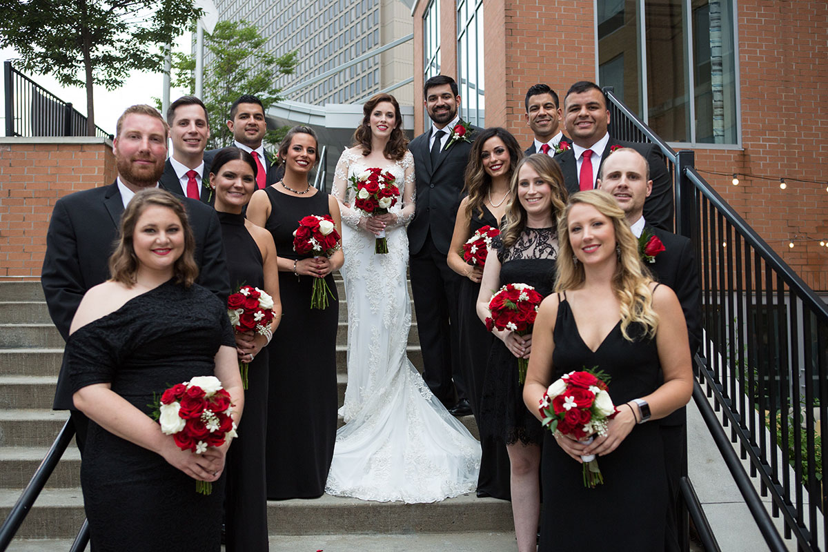 Ashley_Ann_Photography_Downtown_Pridal_Party_Wedding_Pittsburgh-1-269.jpg