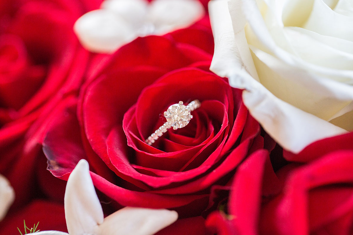 Ashley_Ann_Photography_Wedding_Pittsburgh_Details_Rings_Bouquet_1-20.jpg