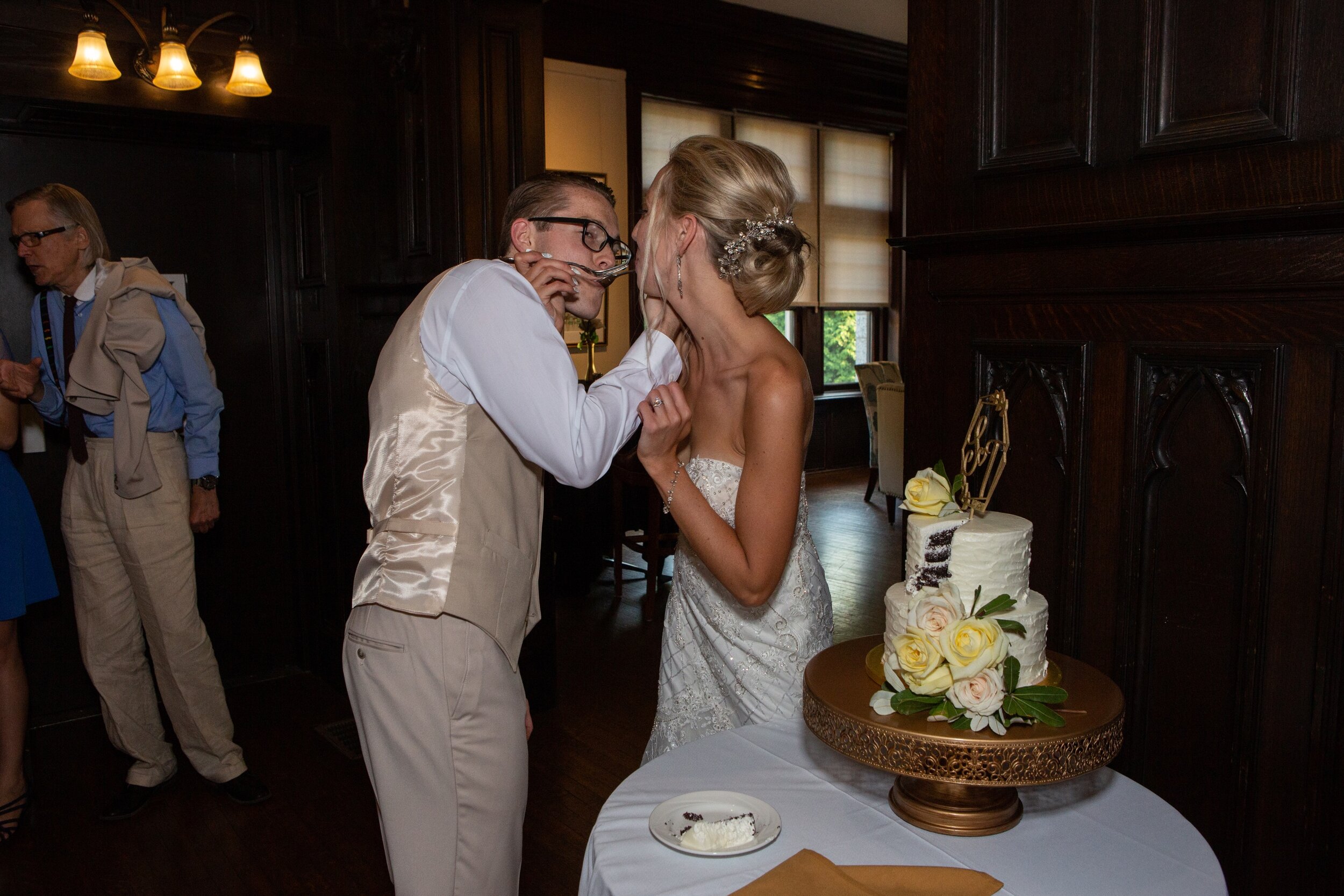 Ashley_Ann_Photography_Mansions_On_Fifth_Wedding-1-141.jpg