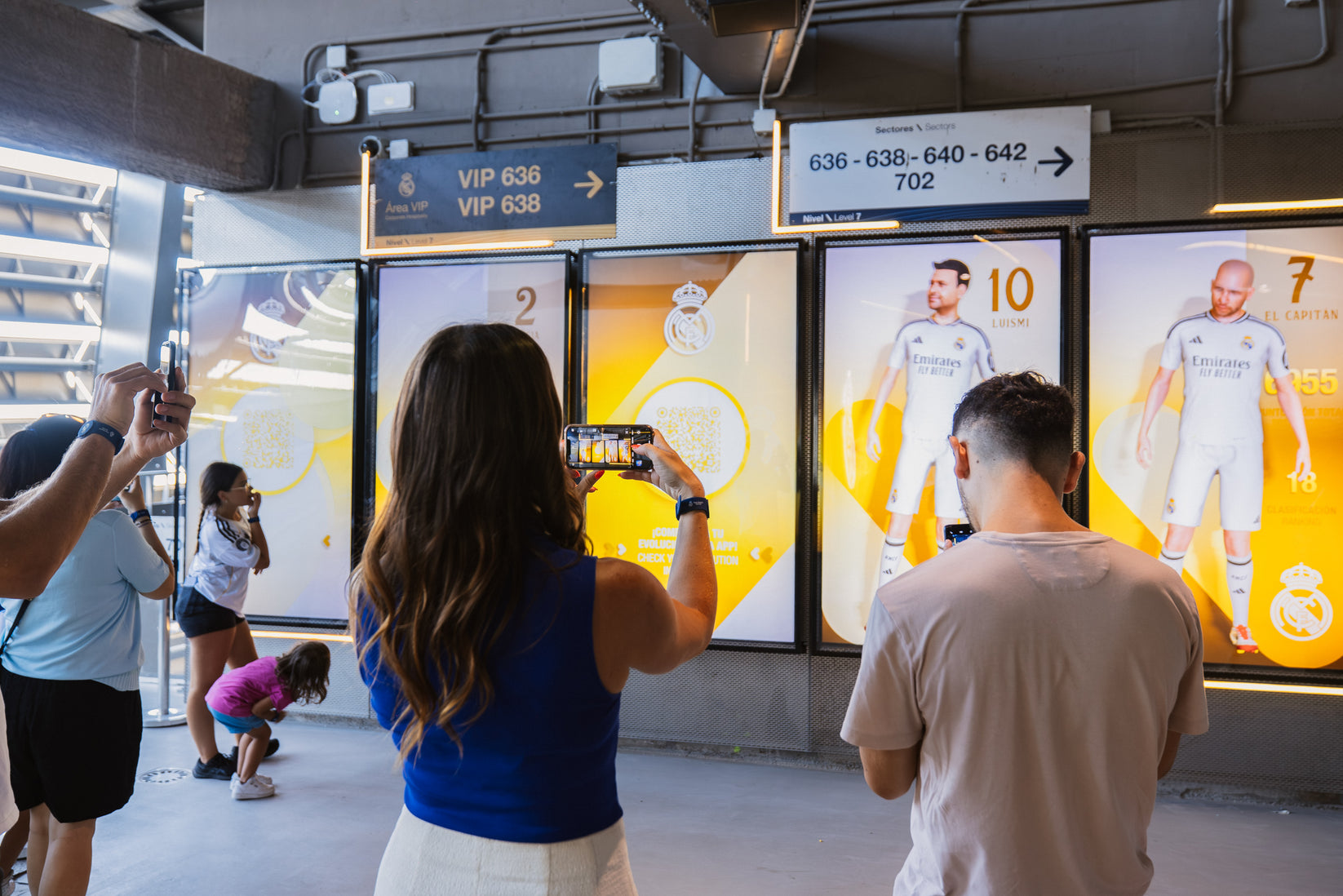 Moment_Factory_Custom_Experience (19).png