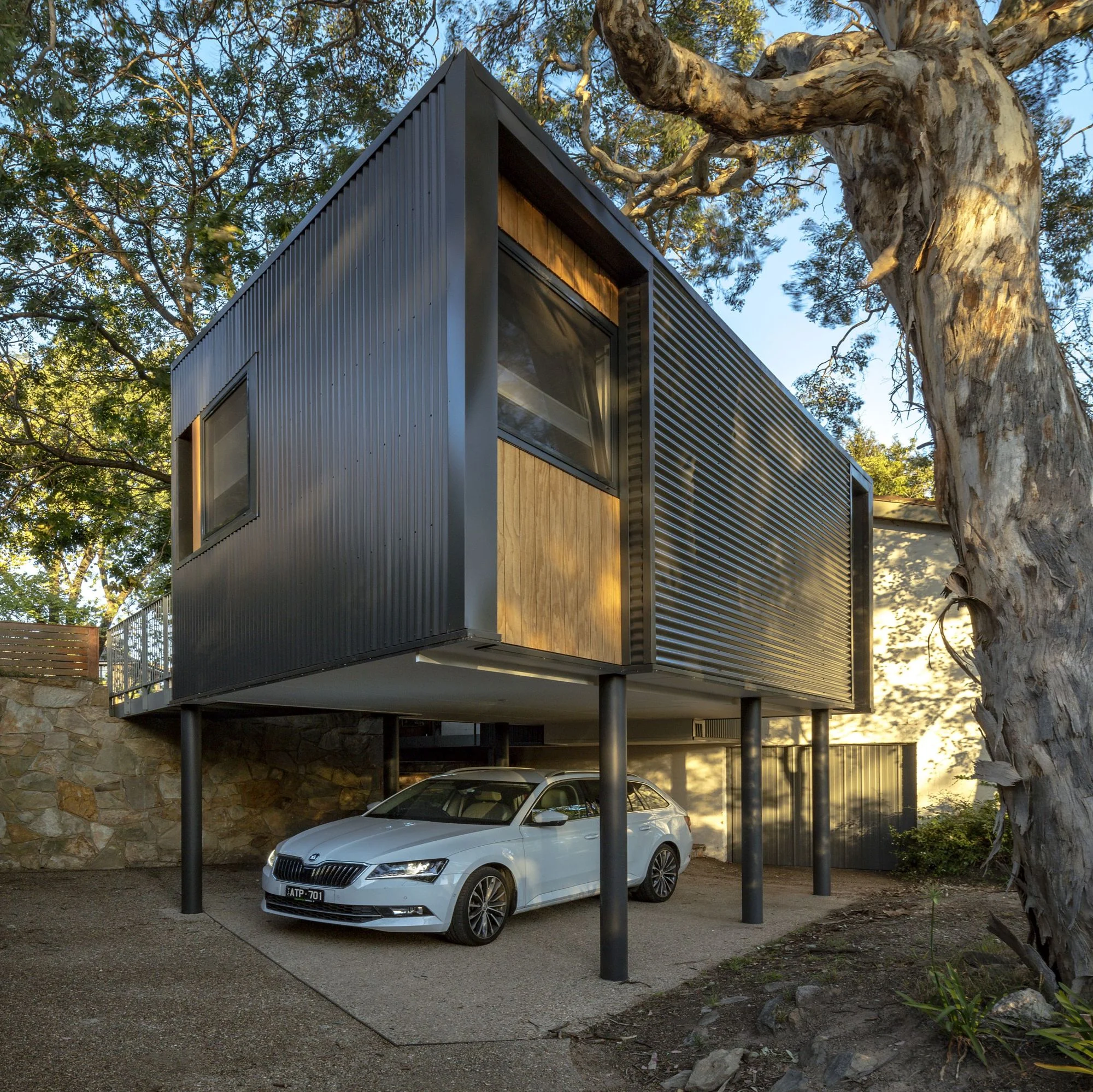 The Bolt-on Tree House