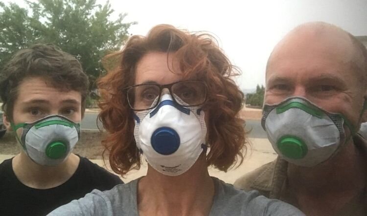 Jen+and+family+walking+in+the+smoke+(002).jpg