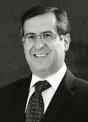 Alfredo Larrea Falcony, Partner