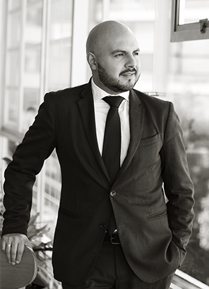 Francisco Játiva Yánez, Associate.