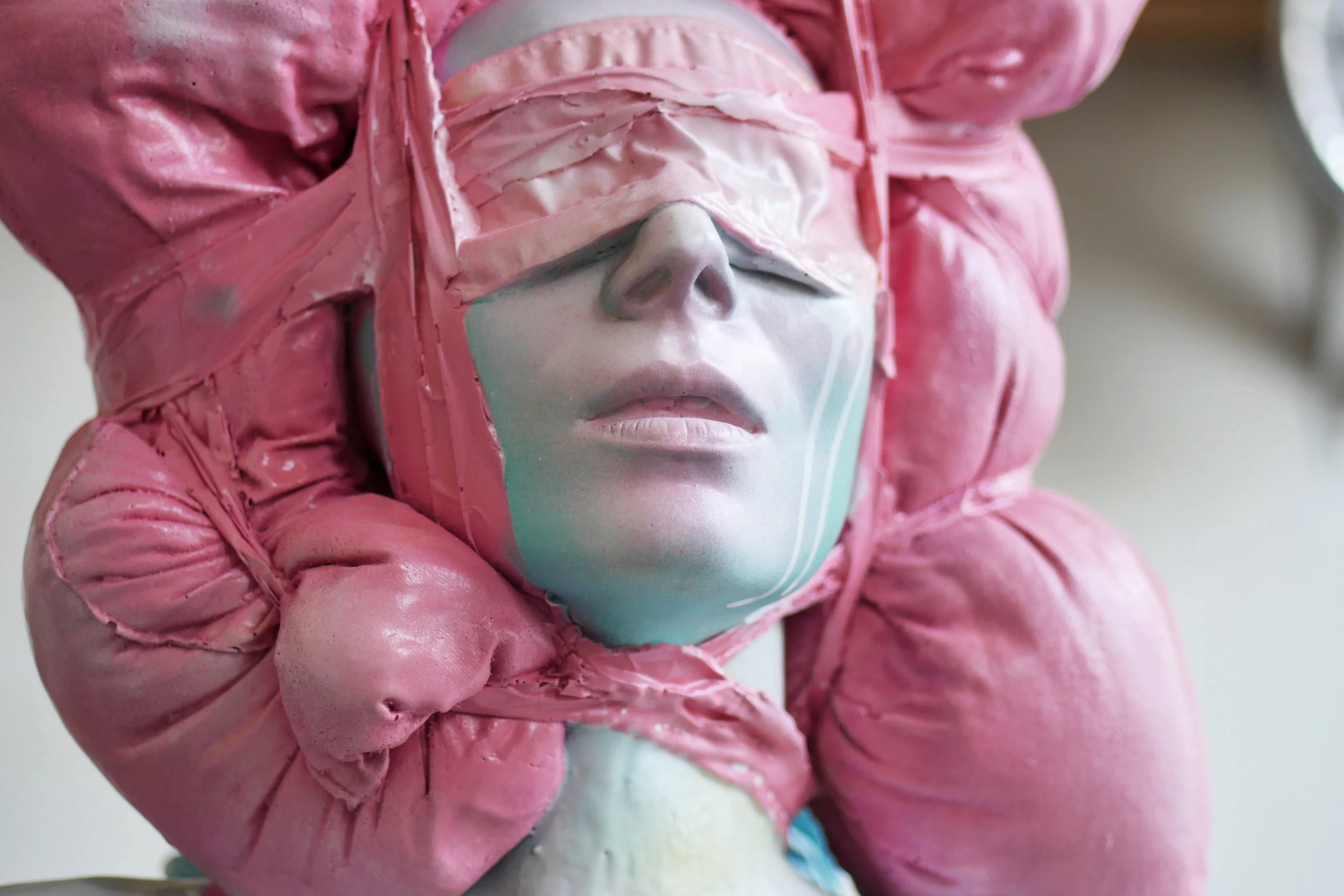   Are you sure you are awake? (detail)&nbsp; 2017, fiberglass, metal 90x104x63cm               G  M  T                   Определить язык  Азербайджанский  Албанский  Английский  Арабский  Армянский  Африкаанс  Баскский  Белорусский  Бенгальский  Бирм