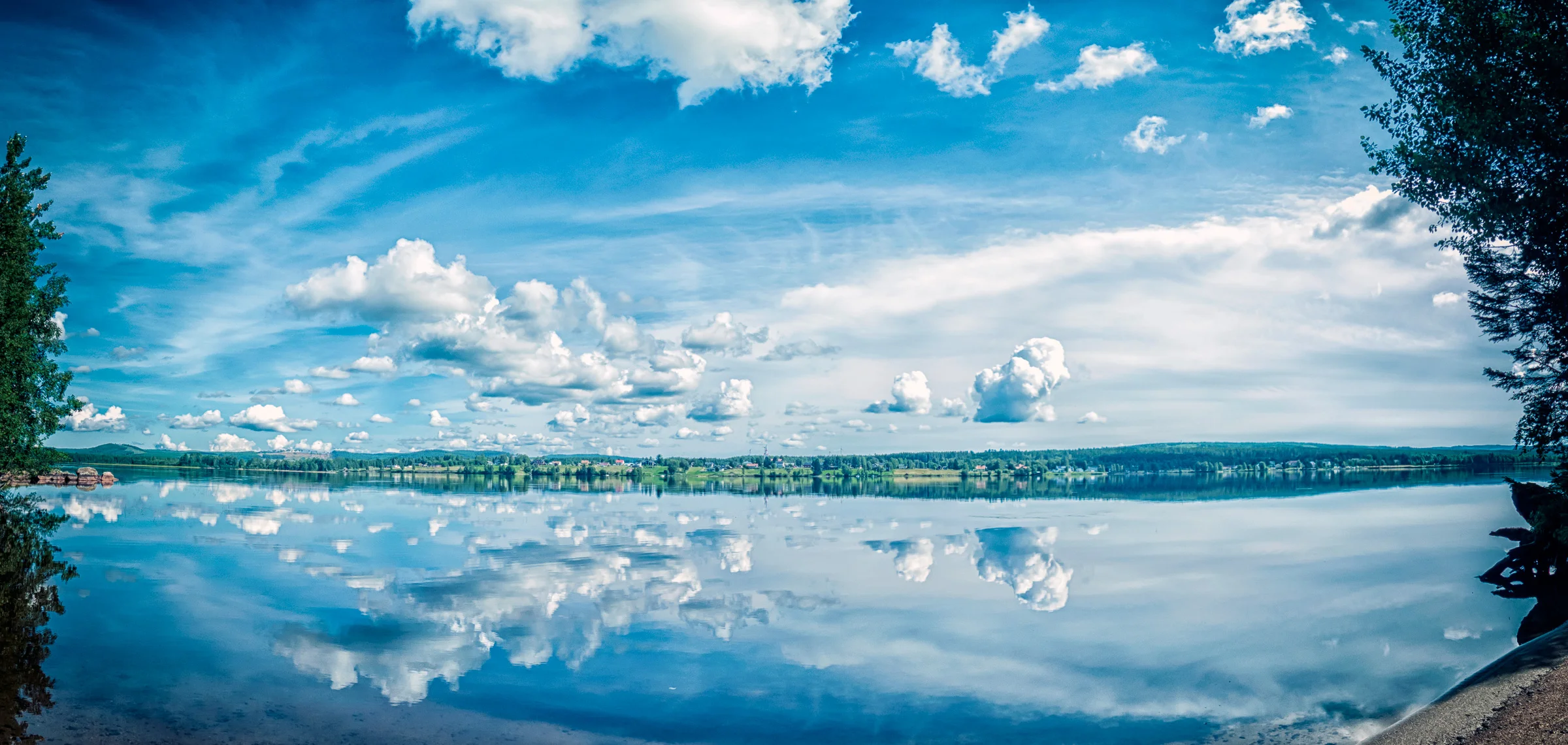 210711_113918_L1010697_-_2011-07-21_at_11-39-00_-_2011-07-21_at_11-39-00-Pano-Edit.jpg