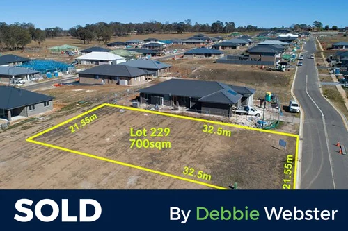 20 WALMSLEY CRESCENT SILVERDALE ANOTHER BLOCK SOLD! 700m2 VACANT LAND SOLD - $465,000