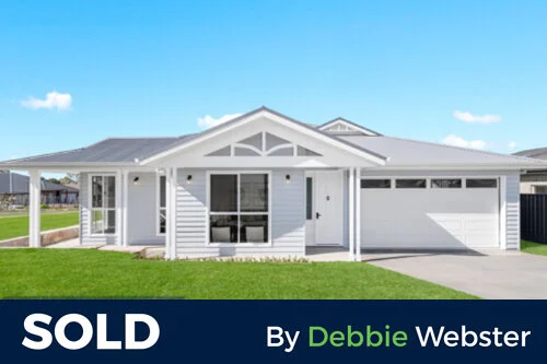   22 KALANGARA ROAD, SILVERDALE   GREAT RESULT FOR ALL!  6 Bed / 3.5 Bath / 2 Garage / 700sqm  DUAL OCC   SOLD - $975,000  