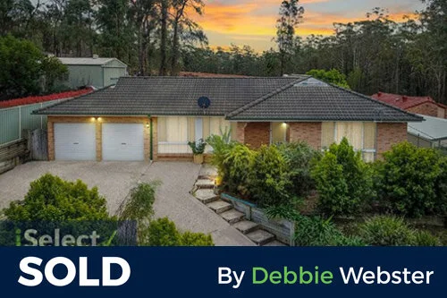   39 WARRADALE ROAD, SILVERDALE   LARGE FAMILY ENTERTAINER!  House - 4 Bed / 1 Bath / 4 Garage / 1052sqm   SOLD - $700,000  