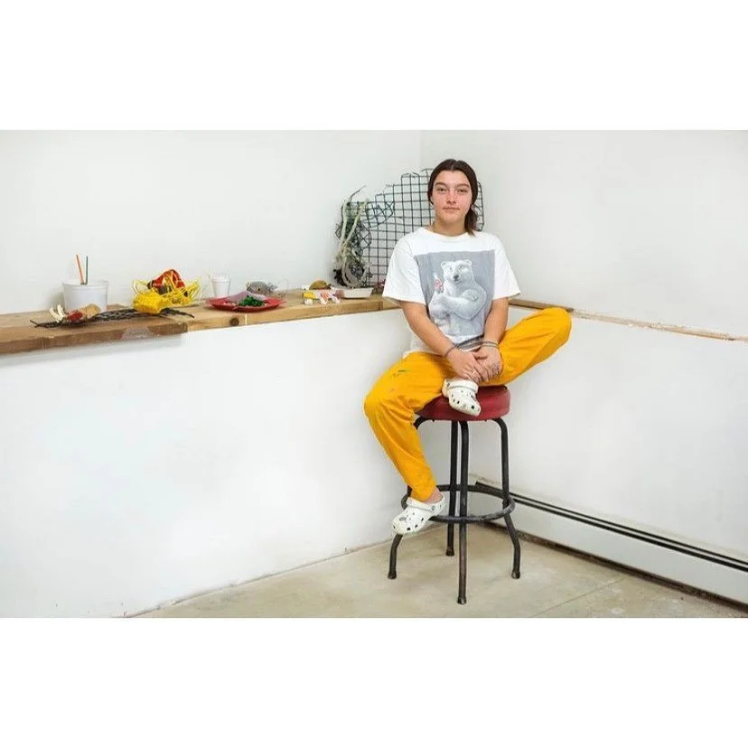 Artist @luciannafc in the #studio with her &ldquo;What&rsquo;s For Dinner&rdquo; found #trash #art series
.
.
.
.
#artists #artistsofig #trashart #foundtrash #photoshoot #artistsportrait #photooftheday #rhodeislandphotographer #artislife #trashartist