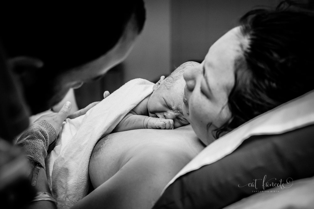 Birth-Photography-Perth_Skin-to-Skin-9.jpg