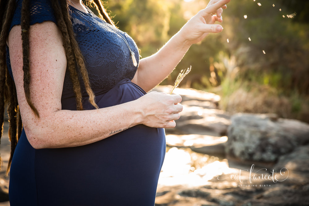 Relaxed-Maternity-Session-in-Perth-Hills_Perth-Birth-Maternity-Photographer6.jpg