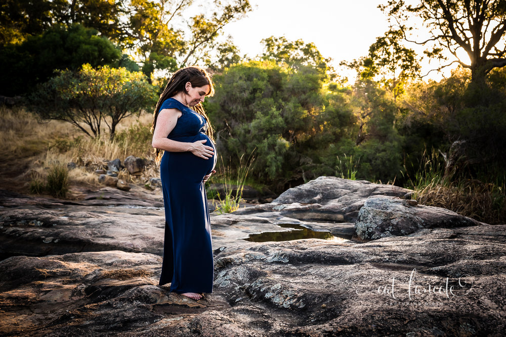 Relaxed-Maternity-Session-in-Perth-Hills_Perth-Birth-Maternity-Photographer7.jpg