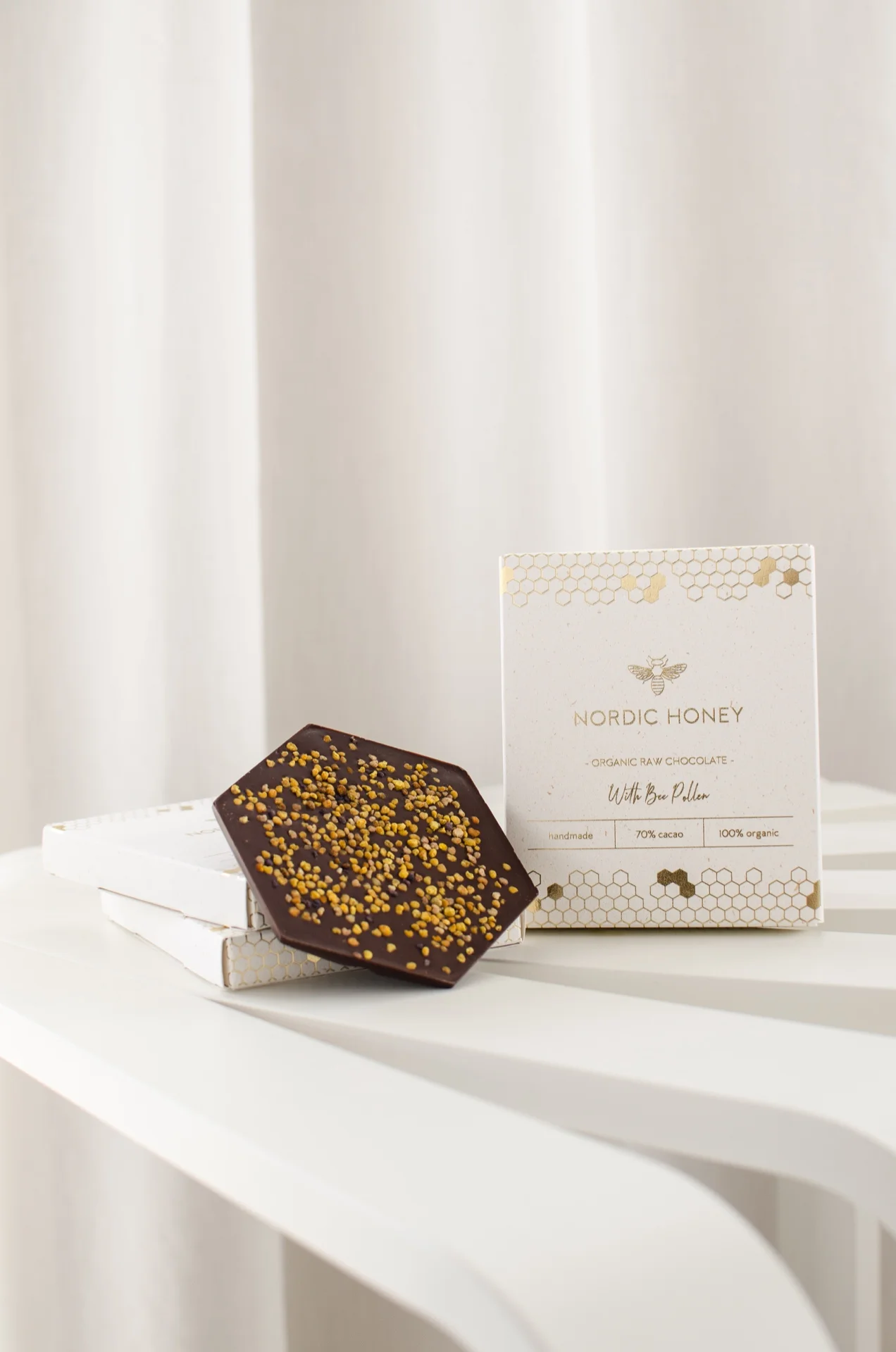 Nordic Honey_Gourmet Gift Set_Organic Raw Chocolate With Bee Pollen
