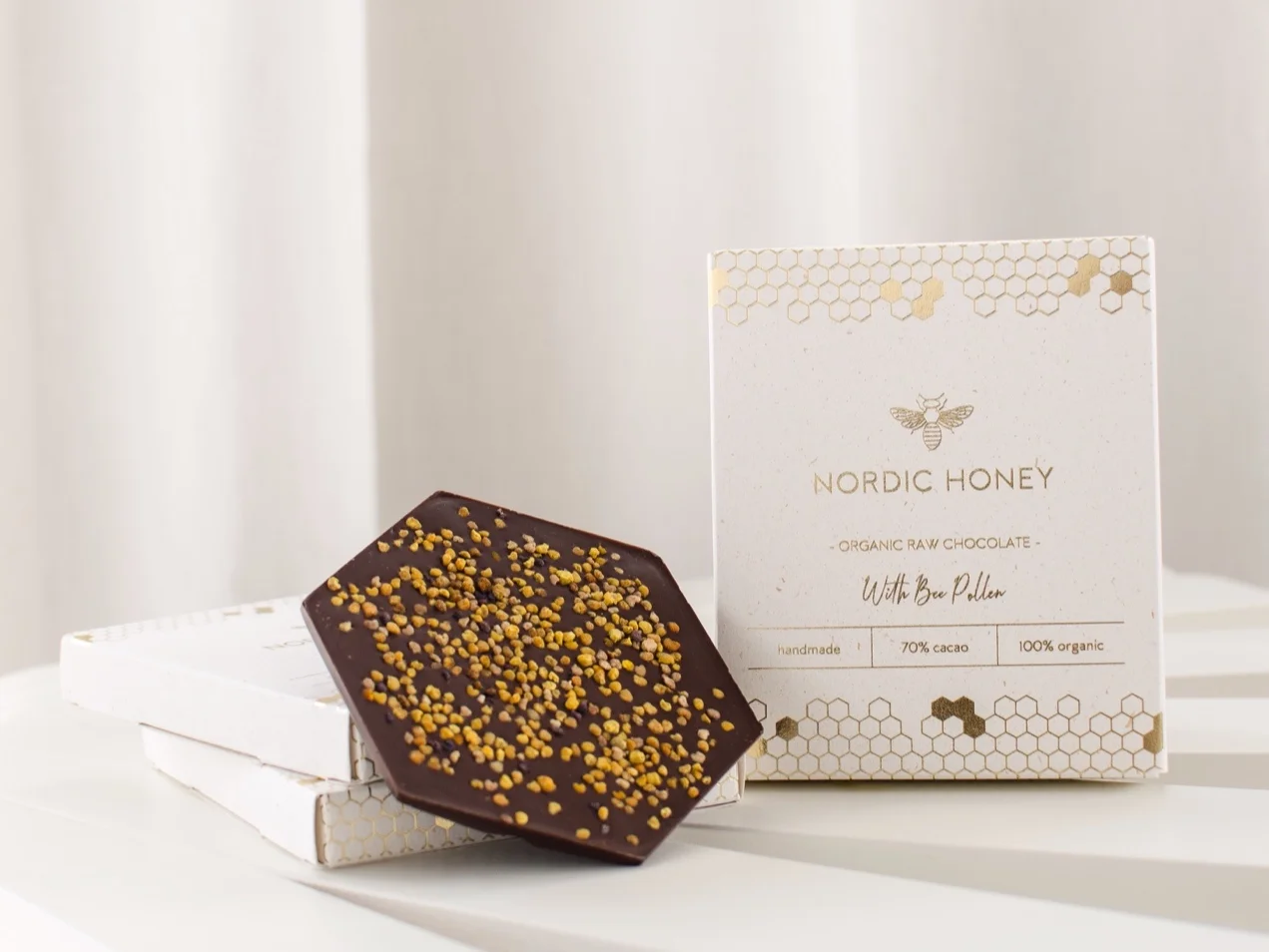 Nordic+Honey_Organic+Raw+Chocolate+with+Bee+Pollen_1.jpg