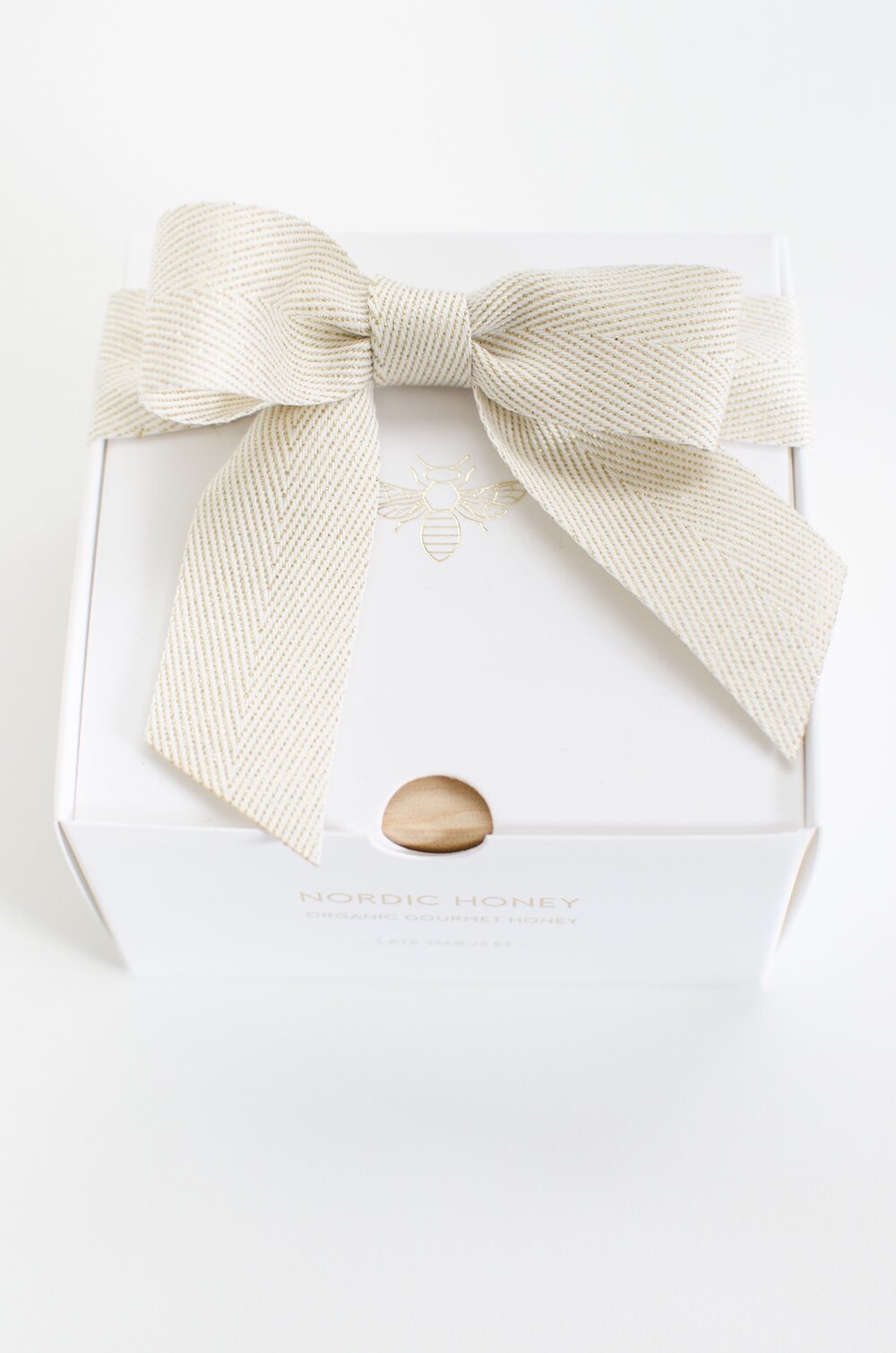 Nordic Honey_Corporate Gifting_250g box with ribbon_1.jpg