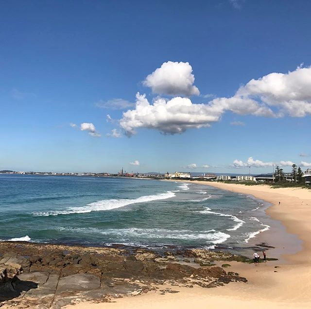 Heading to Wollongong today to cheer on @lyndalkennedy at the Illawarra Business Women's Awards. Nice day for it! ☀️🌊 #womeninbusiness #girlboss #wollongong