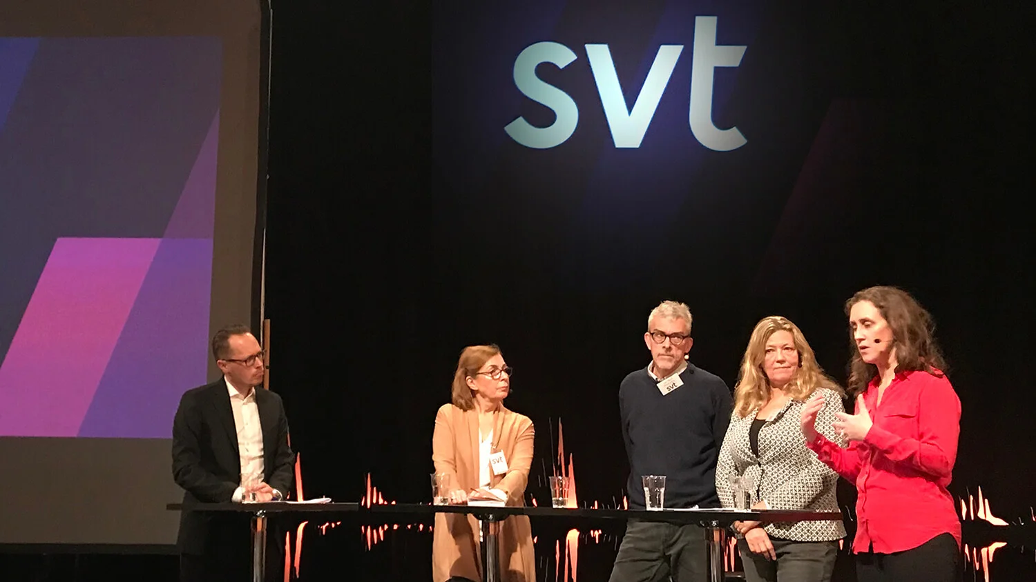 SVTs VD Hanna Stjärne berättar om SVTs syn på framtida finansiering av public service under en paneldebatt i tv-huset. 