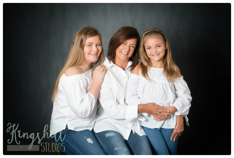 what-to-wear-to-your-family-portraits