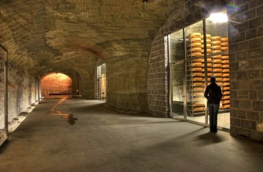 03.1 EMMI.Kaltbach.Höhle.jpg
