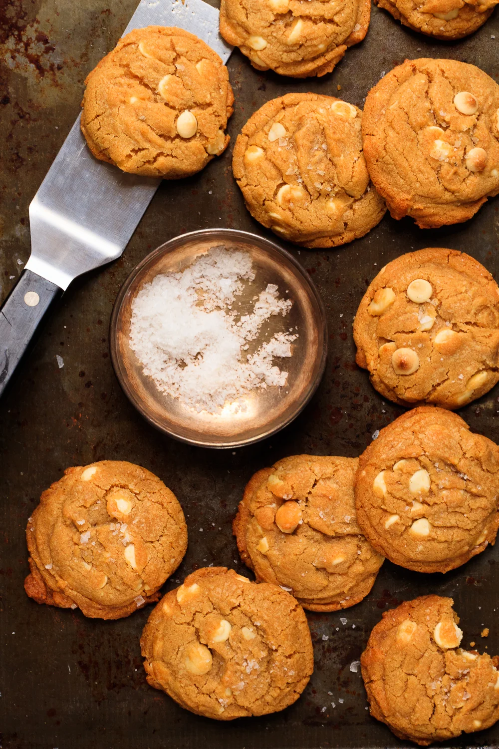 Brown Butter White Chocolate Macadamia Nut Cookies (2 of 2).jpg