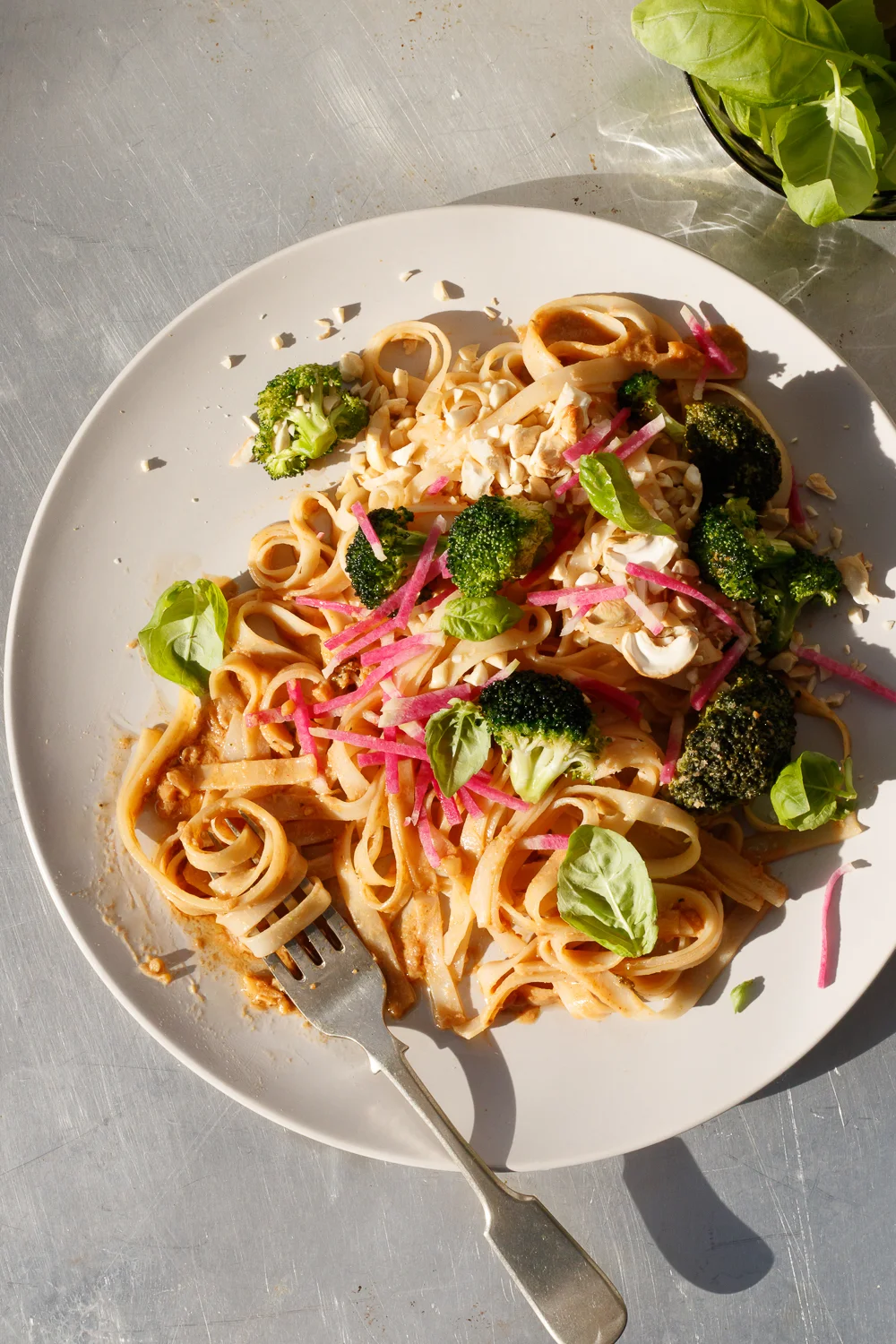 sesame noodles with broccoli (2 of 4).jpg