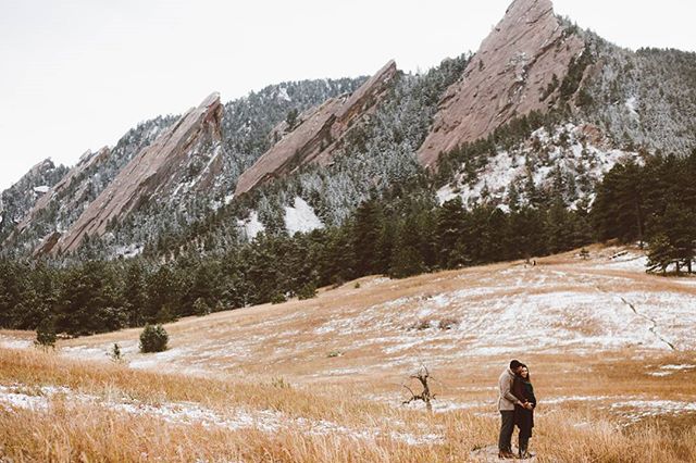 Does it get any more epic than this for maternity images?! I am so grateful that I get to be a part of so many joyous moments in people's lives!
This gorgeous momma is expecting twins next month, and I am so excited for her!