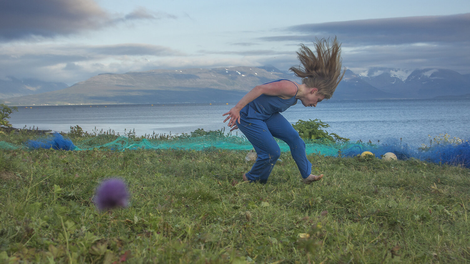 Maya Mi Samuelsen. Dance performance. Photo: Jan-Morten Bjørnbakk