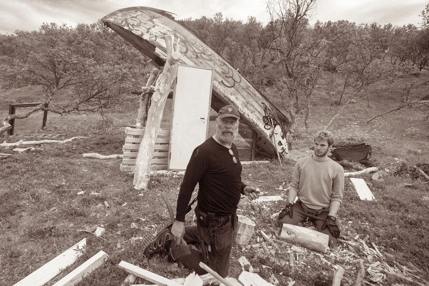 Tore Forsberg and Karol Wanat. Builders. Photo: Jan-Morten Bjørnbakk