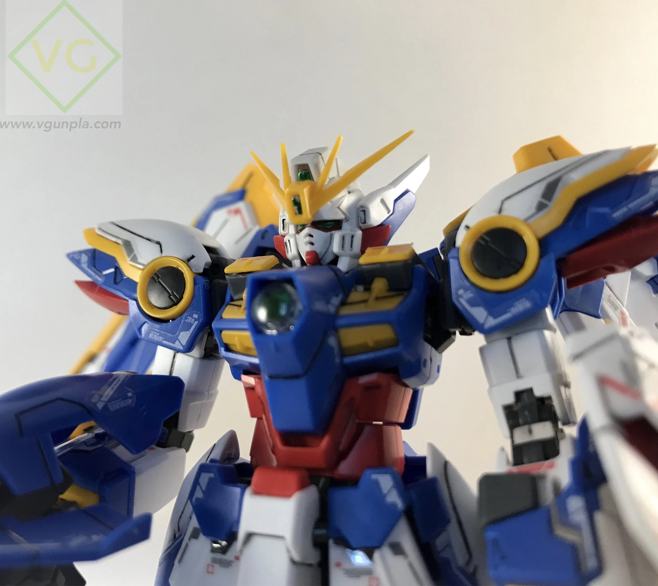 I like the camera design on the head.