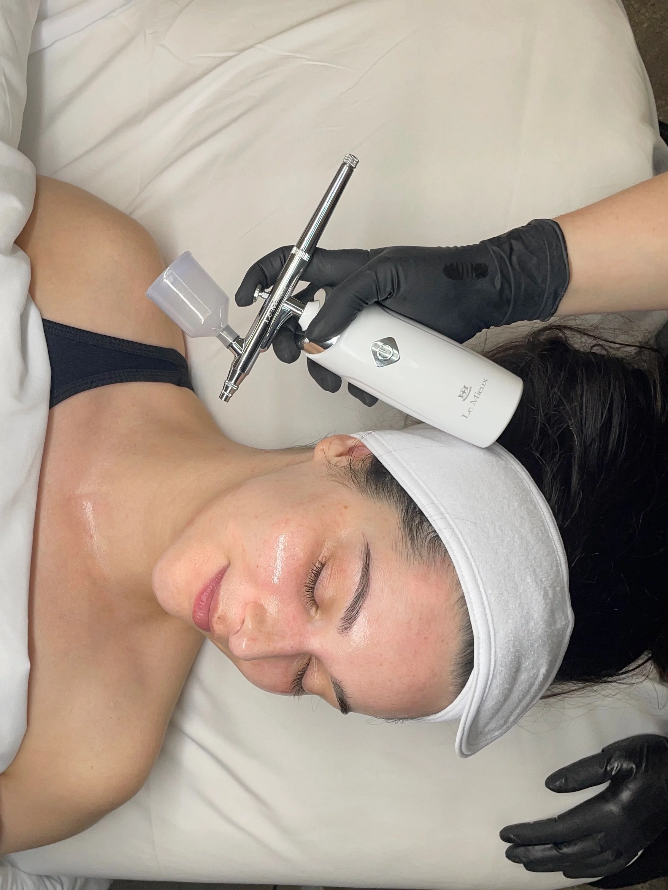 IMG_5792_Facetune_04-04-2023-12-25-08 3.jpg