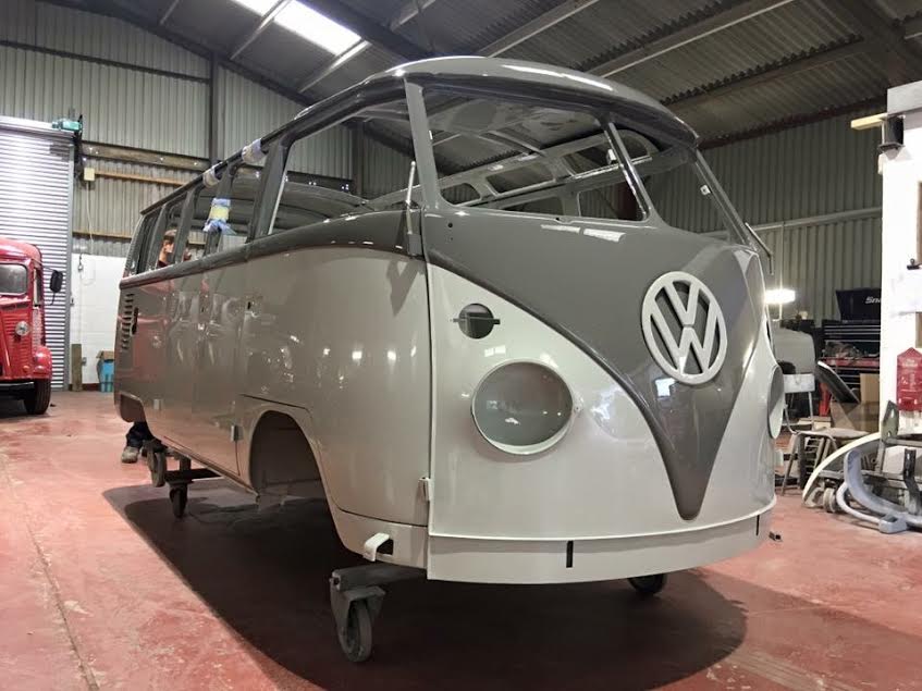 1966 VW Splitscreen 21 window samba painted and polished