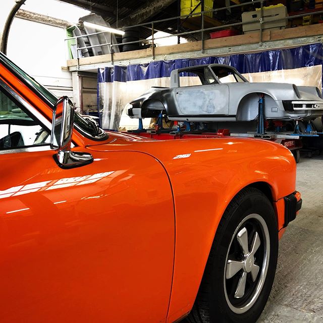 Today was a good day in the &lsquo;shop #CCR #CCRUK #porsche #porsche911 #classicporsche #aircooled #luftgek&uuml;hlt #restoration #metalwork #freshpaint #porsscheworld #porscheclubgb #jazporsche #flat6 #lovemyjob #celette #targa #911targa