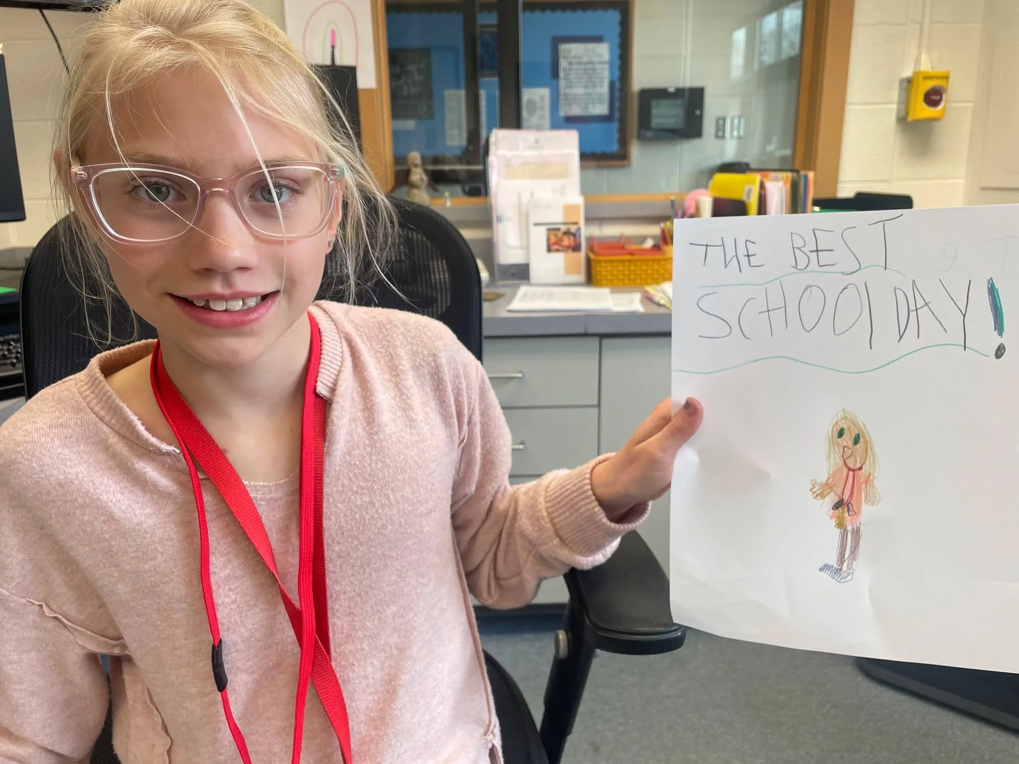 MEET OUR PRINCIPAL FOR THE DAY! 😀
One lucky student got to step into the shoes of the principal for the day, thanks to the generous donation from her parents at our St. Eugene auction.