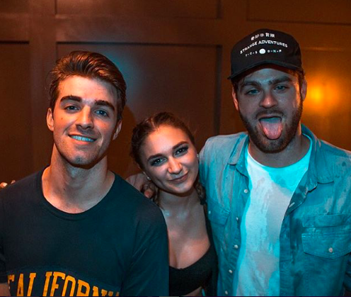 Daya Says The Chainsmokers Are 'Absolute Weirdos' Your EDM The Chainsmokers and Daya have one of the biggest singles of 2016 with “Don’t Let Me Down,” but that hasn’t stopped the 17-year-old vocalist from being brutally honest about the duo. read more