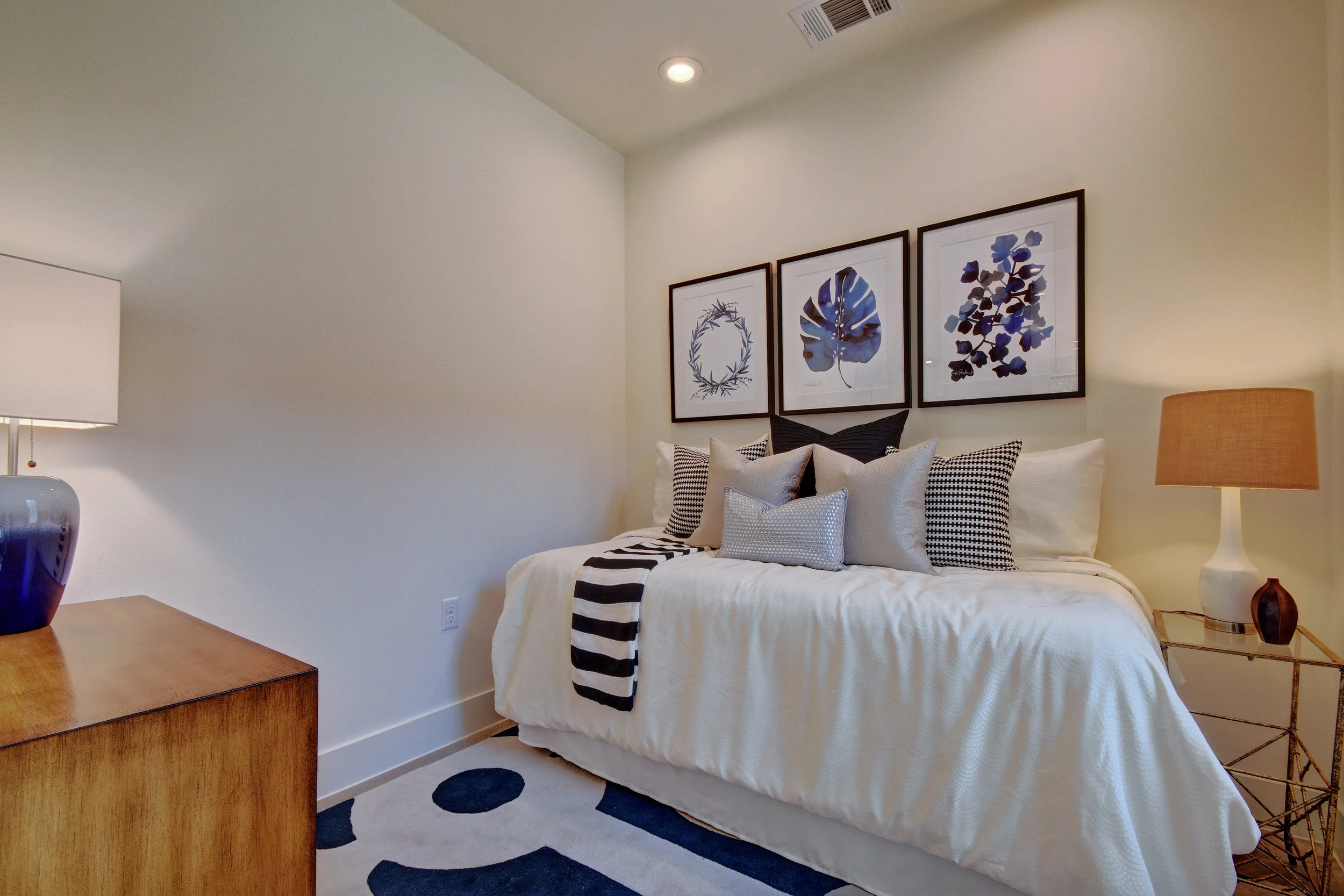 1503 Richcreek Rd Unit A-print-011-40-Other Bed 001-4200x2800-300dpi.jpg
