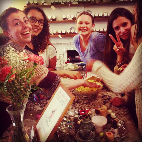 HaverGALS-snacking.jpg