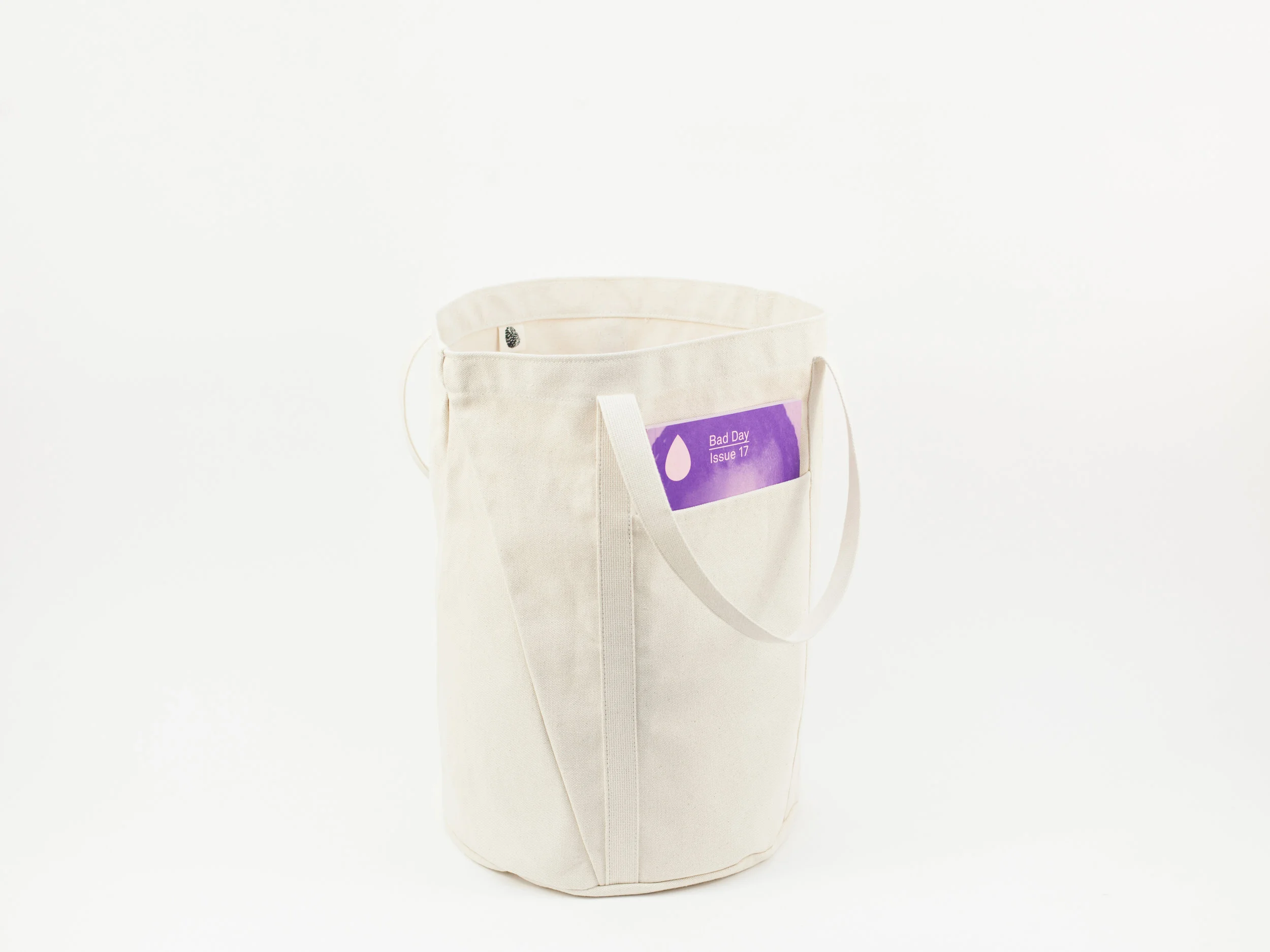Blk_Pine_Angle_BucketTote_Natural_angled side.jpg
