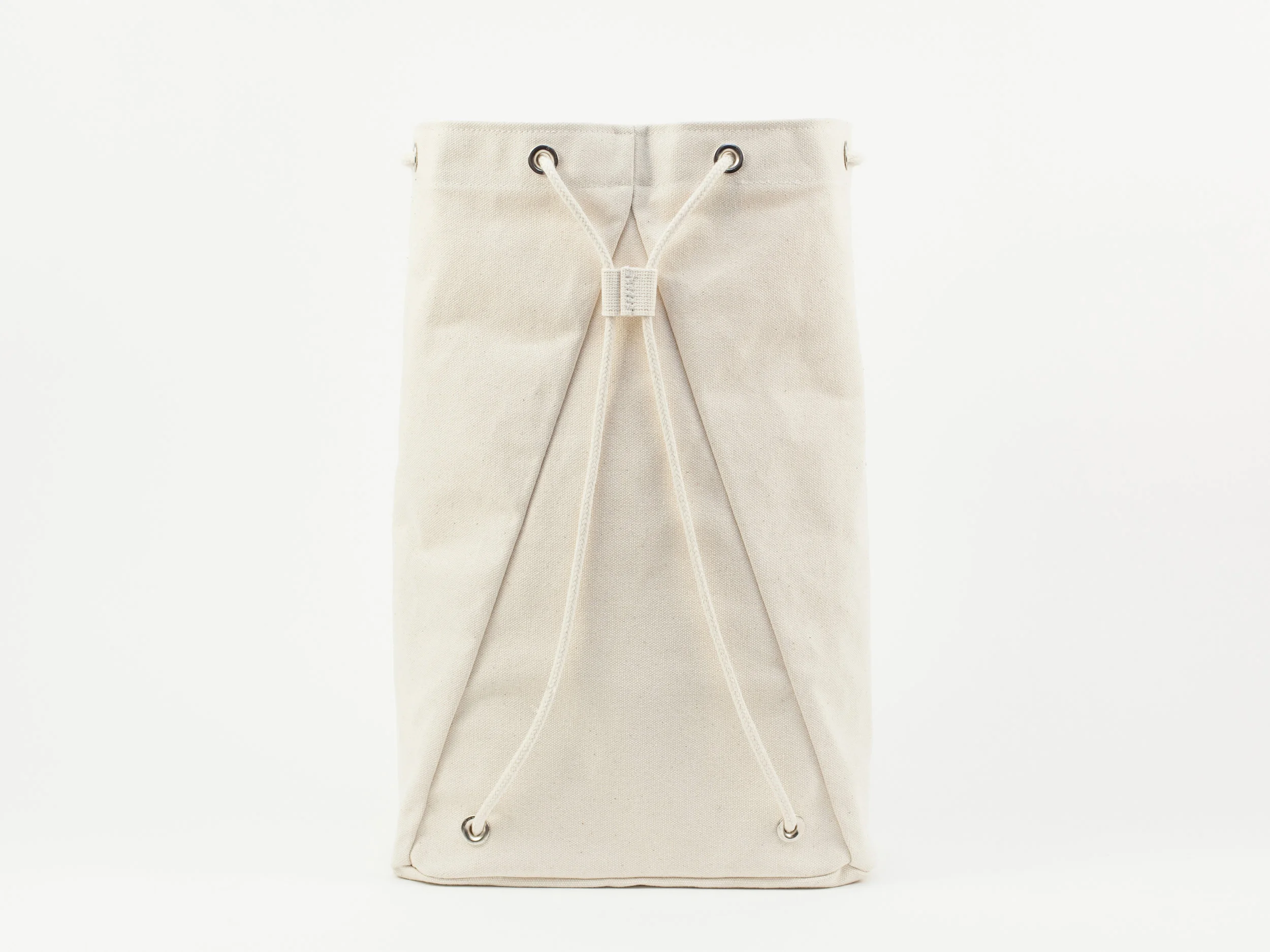 Blk_Pine_Angle_CinchPack_Natural_back.jpg